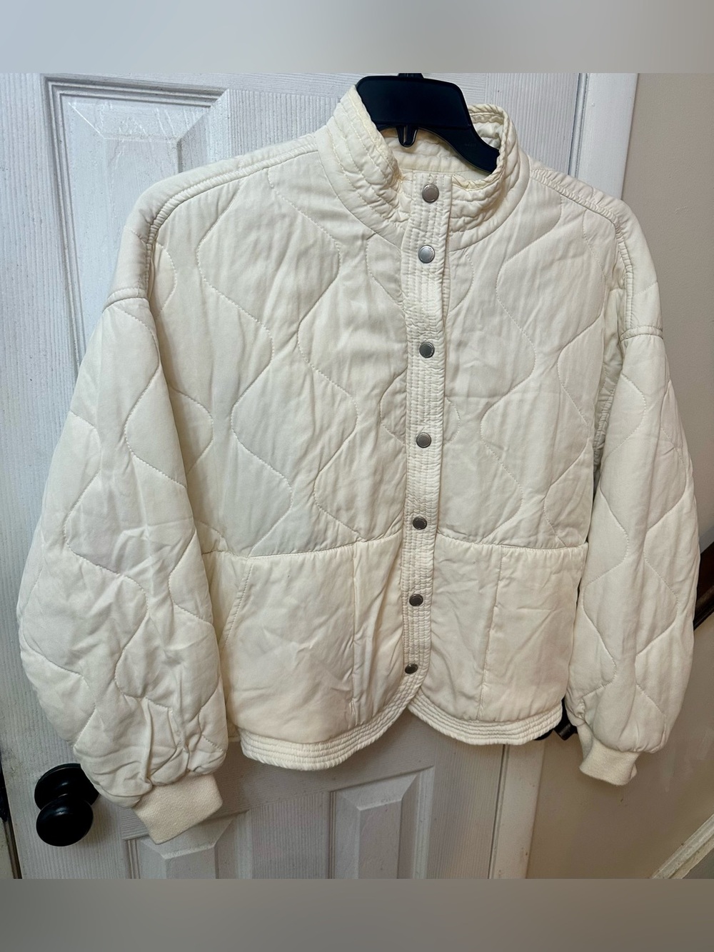 Blank NYC Cream Quilted Snap-Front Puffer Bomber Style Jacket
